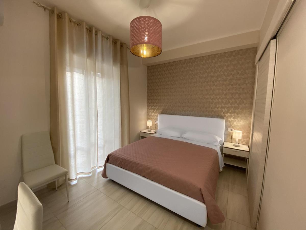 פומפיי B&B Enjoy Happyness מראה חיצוני תמונה
